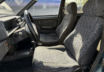 Подержанный автомобиль LADA (ВАЗ) 2109 Hatchback 2001 года (10 фото)