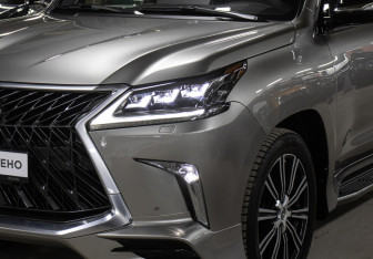 Подержанный автомобиль Lexus LX 2017 года (28 фото)