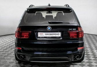 Подержанный автомобиль BMW X5 2010 года (6 фото)