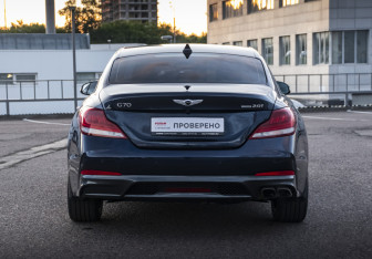 Подержанный автомобиль Genesis G70 2018 года (6 фото)