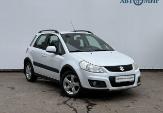 Подержанный автомобиль Suzuki SX4 Hatchback 2012 года (3 фото)