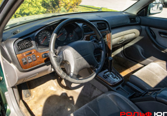 Подержанный автомобиль Subaru Outback Wagon 2000 года (17 фото)