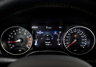 Подержанный автомобиль Jeep Compass 2019 года (12 фото)