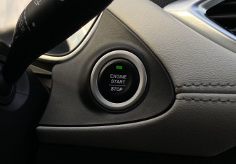 Подержанный автомобиль Chevrolet Captiva 2022 года (17 фото)