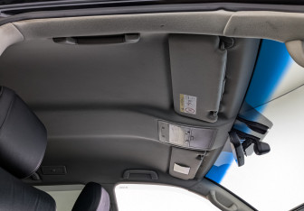 Подержанный автомобиль Toyota Land Cruiser Suv 2016 года (23 фото)