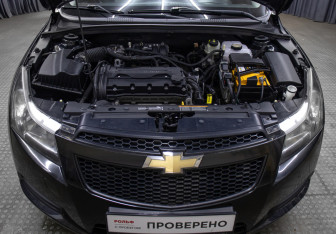 Подержанный автомобиль Chevrolet Cruze Sedan 2011 года (9 фото)