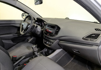 Подержанный автомобиль LADA (ВАЗ) Vesta Sedan 2020 года (11 фото)