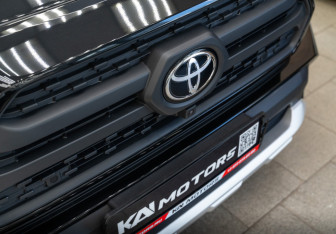 Новый Toyota RAV4 2025 (2 фото)