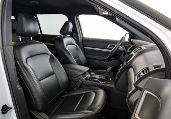 Подержанный автомобиль Ford Explorer 2018 года (24 фото)