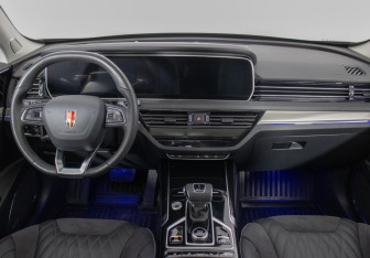 Подержанный автомобиль Hongqi HS5 2024 года (13 фото)