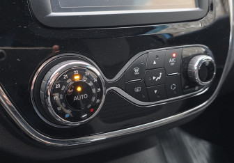 Подержанный автомобиль Renault Kaptur 2017 года (13 фото)