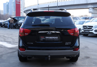 Подержанный автомобиль Hyundai ix55 2010 года (6 фото)