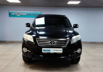 Подержанный автомобиль Toyota RAV4 2011 года (2 фото)