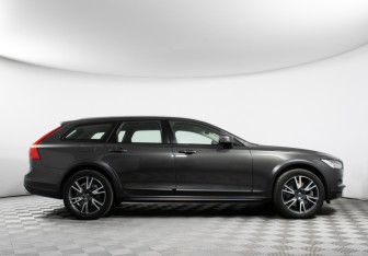 Подержанный автомобиль Volvo V90 Cross Country 2019 года (4 фото)