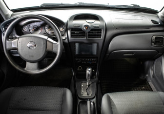 Подержанный автомобиль Nissan Almera Classic 2007 года (11 фото)