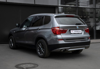 Подержанный автомобиль BMW X3 2013 года (7 фото)