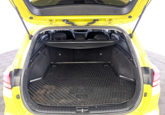 Подержанный автомобиль Kia Ceed Wagon 2021 года (9 фото)