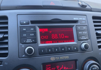 Подержанный автомобиль Kia Magentis 2010 года (13 фото)