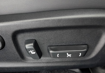 Подержанный автомобиль Lexus RX 2021 года (25 фото)