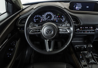 Подержанный автомобиль Mazda CX-30 2021 года (10 фото)