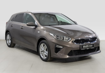 Подержанный автомобиль Kia Ceed Hatchback 2020 года (3 фото)