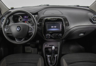 Подержанный автомобиль Renault Kaptur 2019 года (13 фото)
