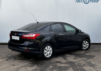 Подержанный автомобиль Ford Focus Sedan 2013 года (5 фото)