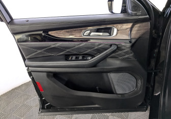 Подержанный автомобиль Exeed VX 2023 года (18 фото)