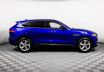 Подержанный автомобиль Jaguar F-Pace 2018 года (4 фото)