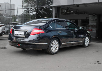 Подержанный автомобиль Nissan Teana 2008 года (4 фото)