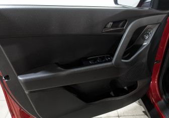 Подержанный автомобиль Hyundai Creta 2019 года (19 фото)