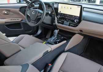 Новый Lexus ES 2025 (11 фото)