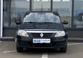 Подержанный автомобиль Renault Logan Sedan 2012 года (2 фото)
