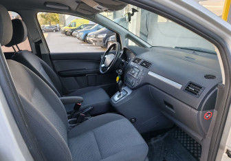 Подержанный автомобиль Ford C-MAX 2006 года (10 фото)