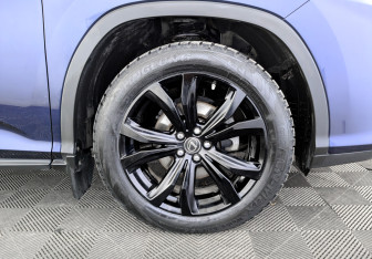 Подержанный автомобиль Lexus RX 2019 года (18 фото)
