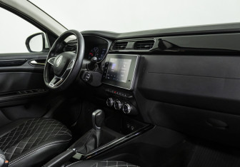 Подержанный автомобиль Renault Arkana 2020 года (9 фото)