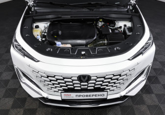 Подержанный автомобиль Changan UNI-K 2023 года (9 фото)