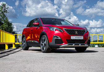 Подержанный автомобиль Peugeot 3008 2017 года (3 фото)