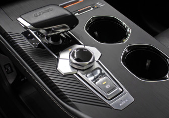 Подержанный автомобиль Changan UNI-K 2023 года (20 фото)