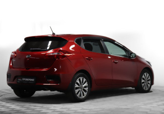 Подержанный автомобиль Kia Ceed Hatchback 2016 года (5 фото)