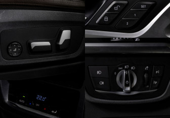 Подержанный автомобиль BMW X3 2020 года (14 фото)