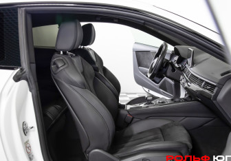 Подержанный автомобиль Audi A5 Coupe 2019 года (17 фото)