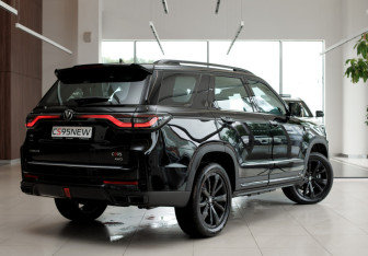 Новый Changan CS95 2025 (4 фото)