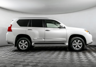 Подержанный автомобиль Lexus GX 2012 года (4 фото)