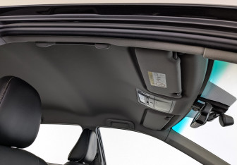 Подержанный автомобиль Toyota Camry Sedan 2015 года (23 фото)