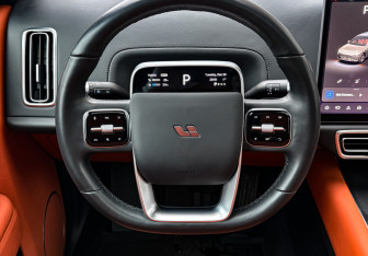 Подержанный автомобиль LiXiang L7 2024 года (23 фото)