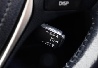 Подержанный автомобиль Toyota RAV4 2014 года (15 фото)