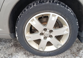 Подержанный автомобиль Toyota Avensis Sedan 2007 года (13 фото)