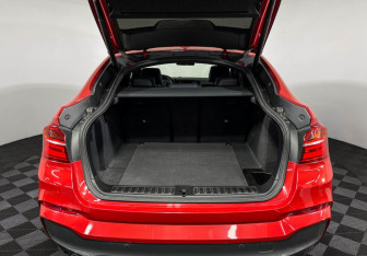 Подержанный автомобиль BMW X4 2018 года (9 фото)
