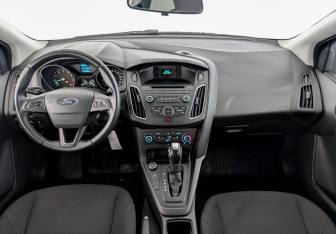 Подержанный автомобиль Ford Focus Hatchback 2019 года (14 фото)